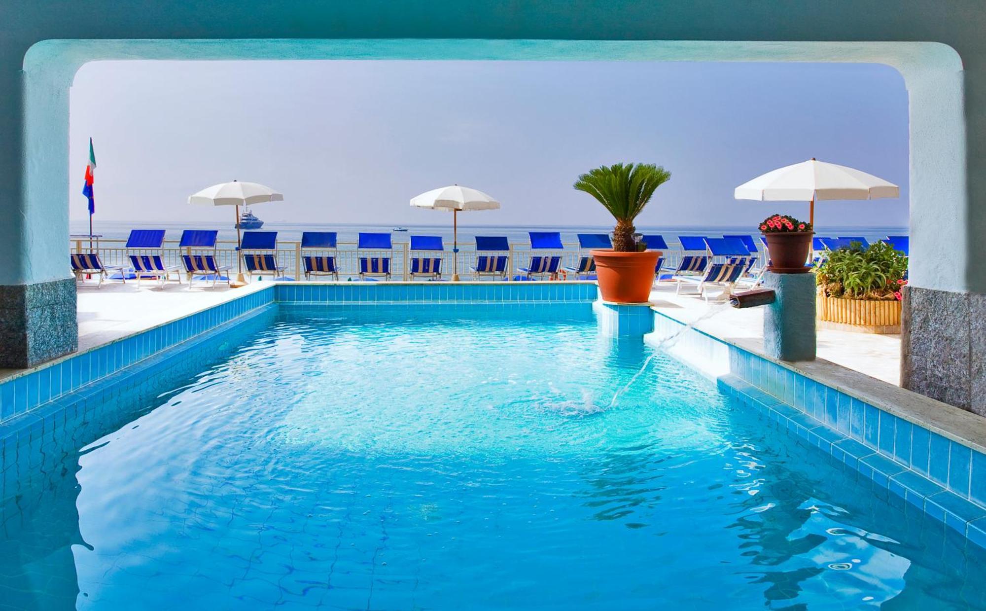 Hotel Vittorio Beach Resort Barano d'Ischia ภายนอก รูปภาพ