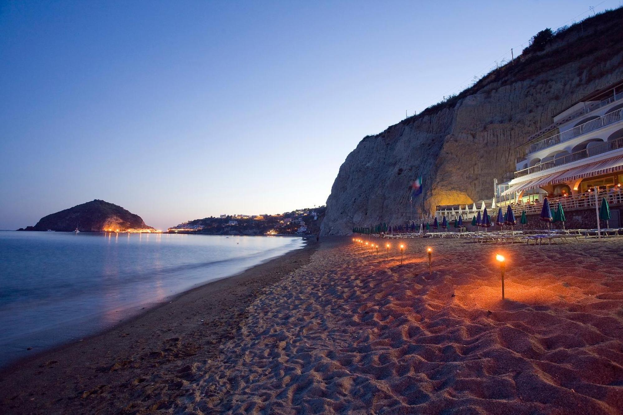 Hotel Vittorio Beach Resort Barano d'Ischia ภายนอก รูปภาพ