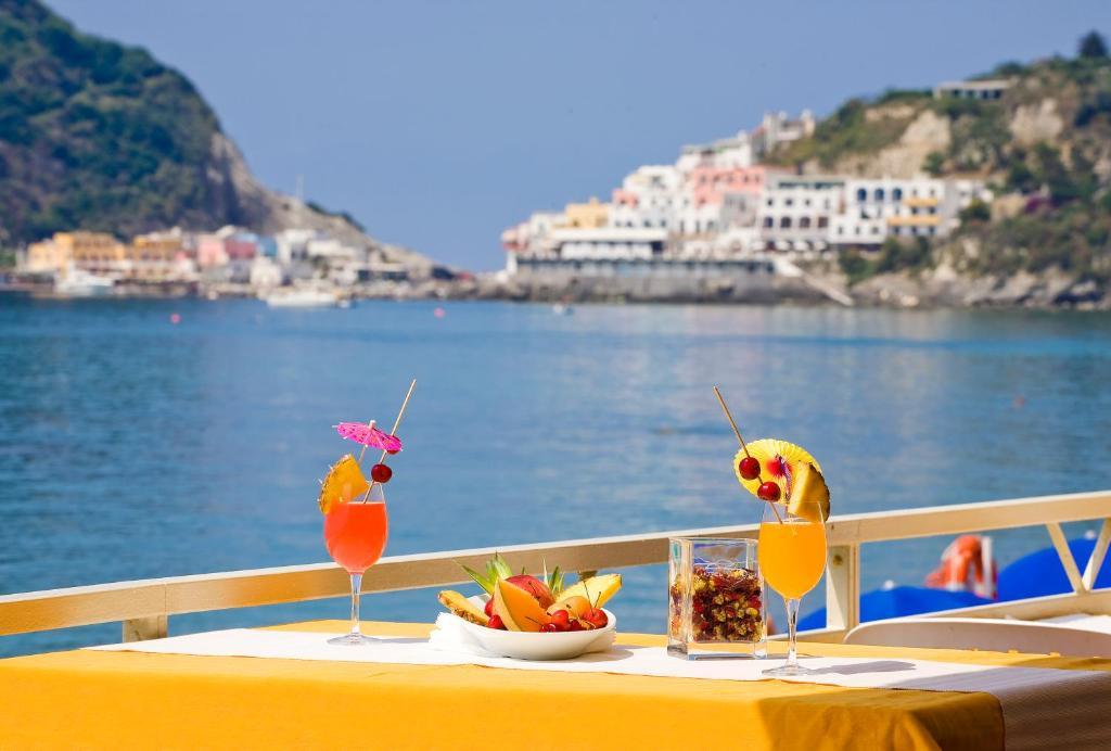 Hotel Vittorio Beach Resort Barano d'Ischia ภายนอก รูปภาพ